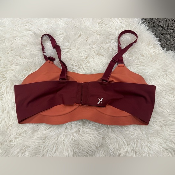 KNIX Evolution Reversible Wireless Bra Burgundy/Pink Size 2 - Picture 2 of 5